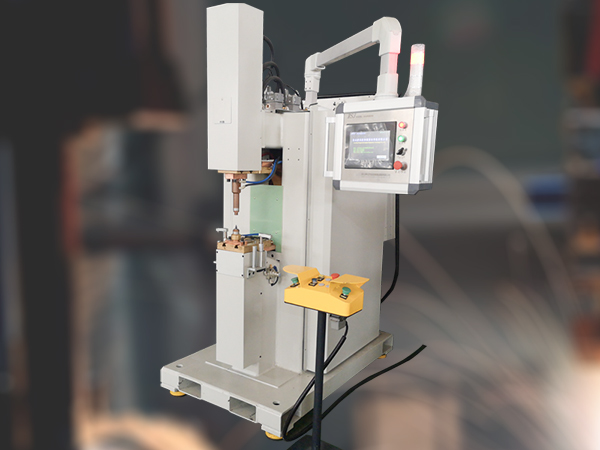 點(diǎn)焊機(jī)焊接過(guò)程中是如何維持熱平衡的呢？