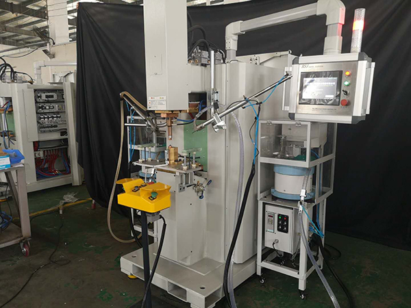 點焊機機器人適合小企業使用嗎？榮仕杰認為非常適合